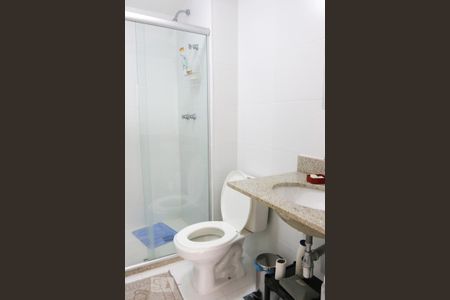 Apartamento para alugar com 65m², 2 quartos e 1 vaga Apartamento para alugar com 65m², 2 quartos e 1 vagaBanheiro da Suíte