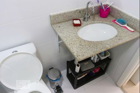 Apartamento para alugar com 65m², 2 quartos e 1 vaga Apartamento para alugar com 65m², 2 quartos e 1 vagaBanheiro da Suíte