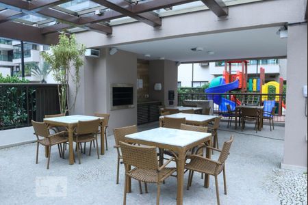 Apartamento para alugar com 65m², 2 quartos e 1 vaga Apartamento para alugar com 65m², 2 quartos e 1 vagaÁrea comum - Churrasqueira