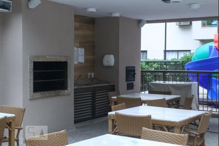 Apartamento para alugar com 65m², 2 quartos e 1 vaga Apartamento para alugar com 65m², 2 quartos e 1 vagaÁrea comum - Churrasqueira