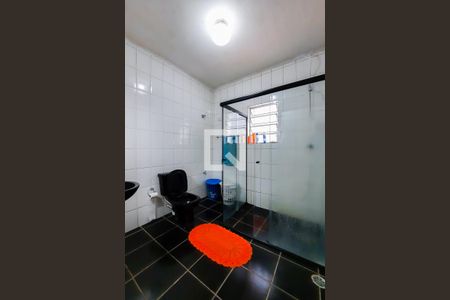 Casa à venda com 156m², 4 quartos e 3 vagasBanheiro 2