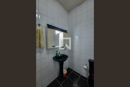 Casa à venda com 156m², 4 quartos e 3 vagasBanheiro 2