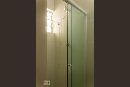 Casa à venda com 185m², 4 quartos e 3 vagasBanheiro de Serviço