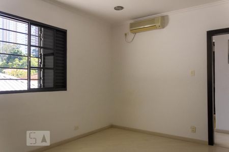 Casa à venda com 185m², 4 quartos e 3 vagasQuarto 1 Edícula