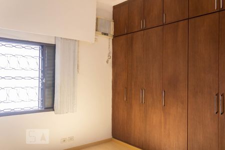 Casa à venda com 185m², 4 quartos e 3 vagasSuíte 1