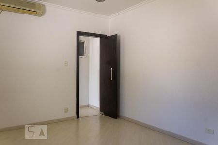 Casa à venda com 185m², 4 quartos e 3 vagasQuarto 1 Edícula