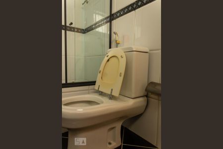 Casa à venda com 185m², 4 quartos e 3 vagasBanheiro Suíte 2