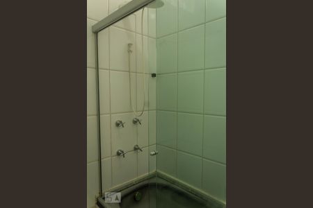 Casa à venda com 185m², 4 quartos e 3 vagasBanheiro Suíte 1