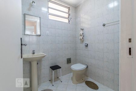 Banheiro de apartamento para alugar com 1 quarto, 48m² em Mirandópolis, São Paulo