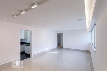 Sala  de apartamento para alugar com 3 quartos, 90m² em Sion, Belo Horizonte