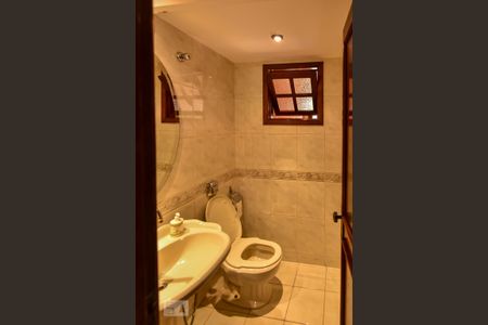 Casa à venda com 650m², 5 quartos e 4 vagasLavabo