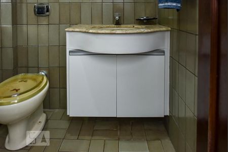 Casa à venda com 650m², 5 quartos e 4 vagasBanheiro Salão