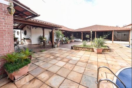 Casa à venda com 650m², 5 quartos e 4 vagasPiscina