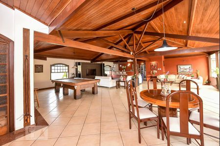 Sala 2 de casa à venda com 5 quartos, 650m² em Santa Lúcia, Belo Horizonte