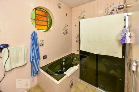 Casa à venda com 650m², 5 quartos e 4 vagasBanheiro da Suíte Master