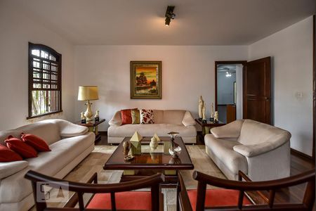 Sala 1 de casa à venda com 5 quartos, 650m² em Santa Lúcia, Belo Horizonte