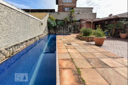 Casa à venda com 650m², 5 quartos e 4 vagasPiscina