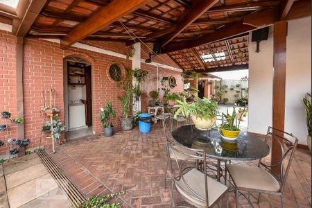 Casa à venda com 650m², 5 quartos e 4 vagasÁrea Social