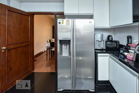 Casa à venda com 650m², 5 quartos e 4 vagasCozinha