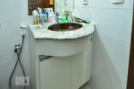 Casa à venda com 650m², 5 quartos e 4 vagasBanheiro Suíte 1