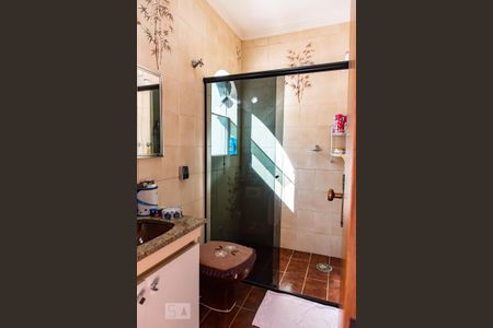 Casa à venda com 330m², 3 quartos e 3 vagasBanheiro da suíte 2