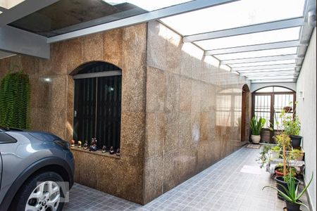 Casa à venda com 330m², 3 quartos e 3 vagasCorredor