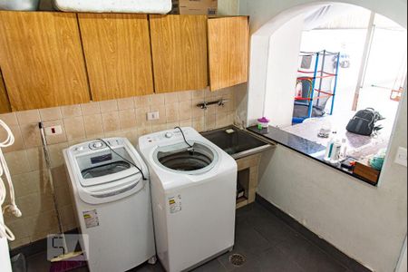 Casa à venda com 330m², 3 quartos e 3 vagasLavanderia