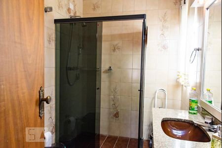 Casa à venda com 330m², 3 quartos e 3 vagasBanheiro da suíte 1