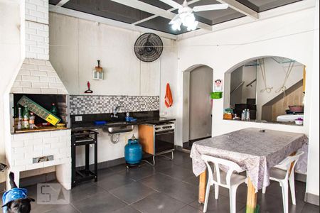 Casa à venda com 330m², 3 quartos e 3 vagasChurrasqueira