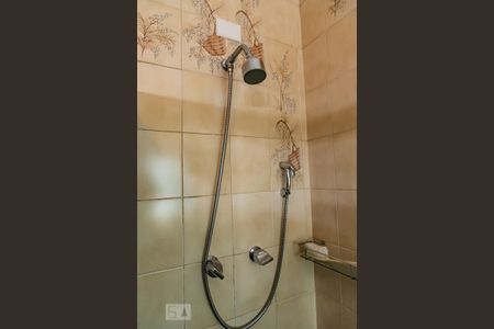 Casa à venda com 330m², 3 quartos e 3 vagasChuveiro