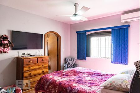 Casa à venda com 330m², 3 quartos e 3 vagasSuíte 3