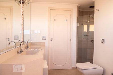 Apartamento à venda com 200m², 4 quartos e 3 vagasBanheiro da Suíte 3