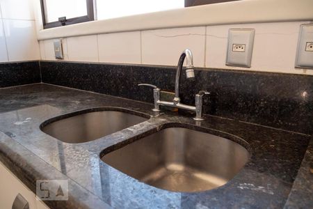 Apartamento à venda com 200m², 4 quartos e 3 vagasCozinha