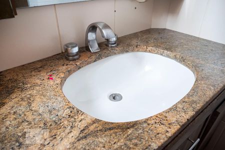 Apartamento à venda com 200m², 4 quartos e 3 vagasBanheiro da Suíte 2