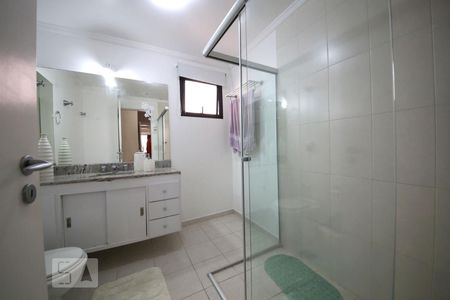 Apartamento à venda com 190m², 4 quartos e 4 vagasSuíte 1 - Banheiro