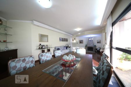 Apartamento à venda com 190m², 4 quartos e 4 vagasSala