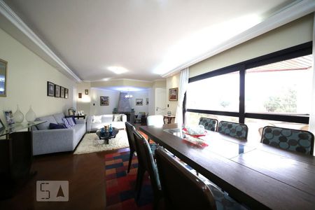 Apartamento à venda com 190m², 4 quartos e 4 vagasSala
