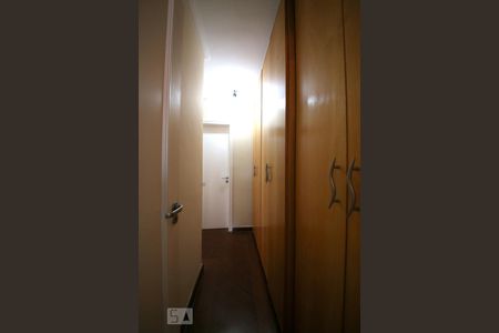 Apartamento à venda com 190m², 4 quartos e 4 vagasCorredor