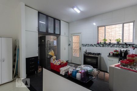 Casa de condomínio à venda com 350m², 3 quartos e 6 vagas Casa de condomínio à venda com 350m², 3 quartos e 6 vagasCozinha