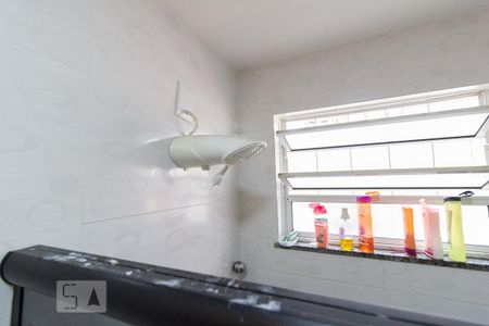 Casa de condomínio à venda com 350m², 3 quartos e 6 vagas Casa de condomínio à venda com 350m², 3 quartos e 6 vagasBanheiro da Suíte 2