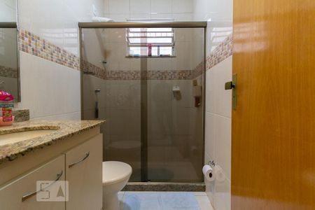 Casa de condomínio à venda com 350m², 3 quartos e 6 vagas Casa de condomínio à venda com 350m², 3 quartos e 6 vagasBanheiro Social