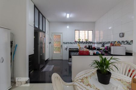 Casa de condomínio à venda com 350m², 3 quartos e 6 vagas Casa de condomínio à venda com 350m², 3 quartos e 6 vagasCozinha