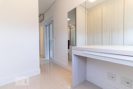 Apartamento para alugar com 135m², 2 quartos e 2 vagasCloset da suíte