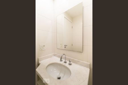 Apartamento para alugar com 135m², 2 quartos e 2 vagasBanheiro da suíte