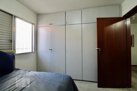Casa à venda com 174m², 3 quartos e 3 vagasQuarto 2