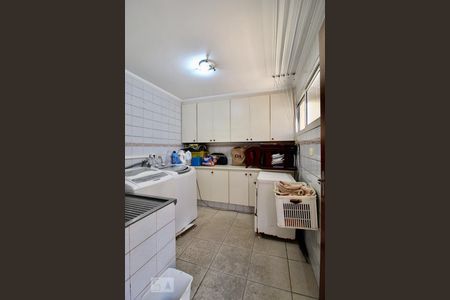 Casa à venda com 174m², 3 quartos e 3 vagasLavanderia