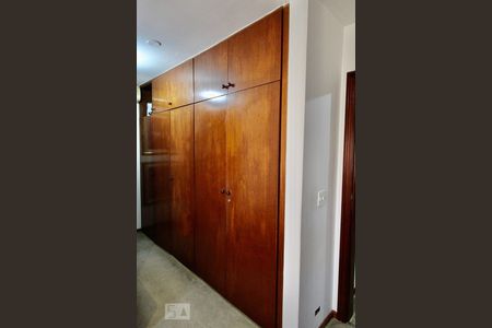 Casa à venda com 174m², 3 quartos e 3 vagasSuíte