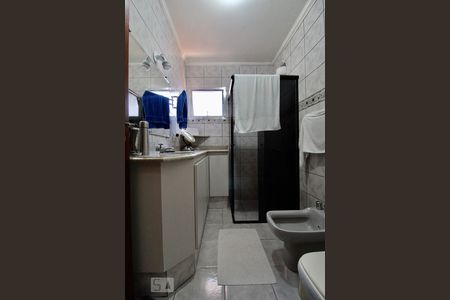 Casa à venda com 174m², 3 quartos e 3 vagasBanheiro da Suíte