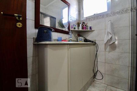 Casa à venda com 174m², 3 quartos e 3 vagasBanheiro 2