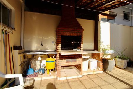 Casa à venda com 174m², 3 quartos e 3 vagasQuintal